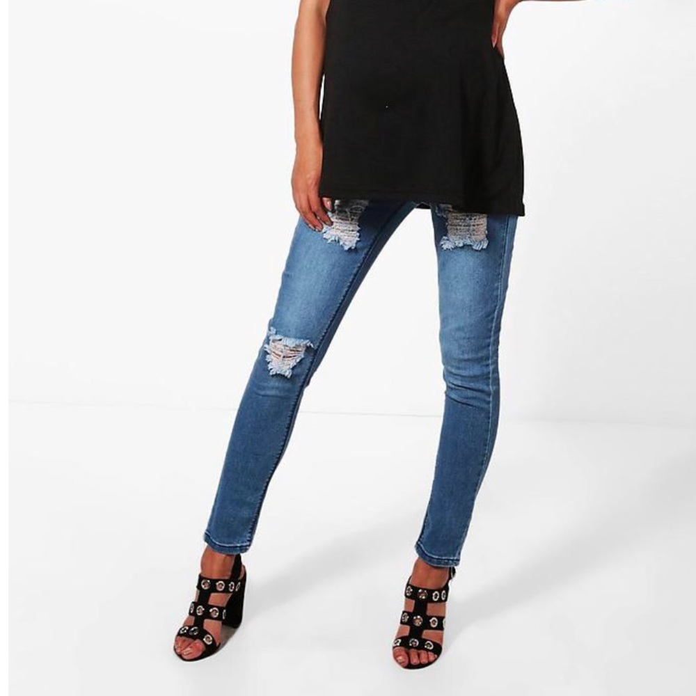 BooHoo distressed skinny maternity jeans - size 6